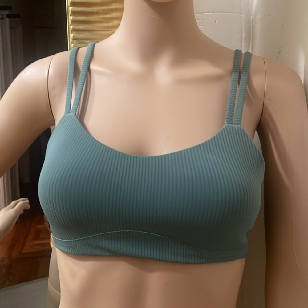Lululemon Women's Green sport bras